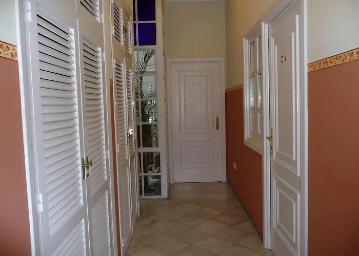 Hotel Bypillow Abril 2*